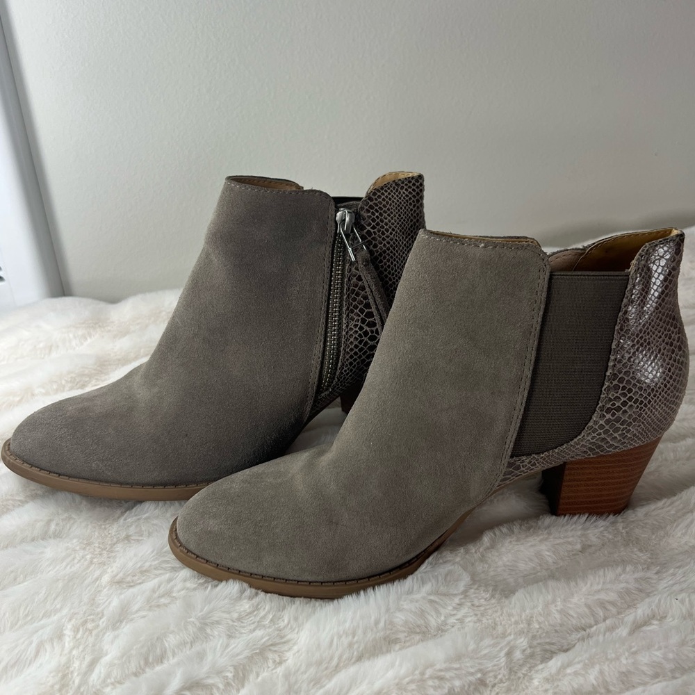 Vionic Ankle Boots - image 4